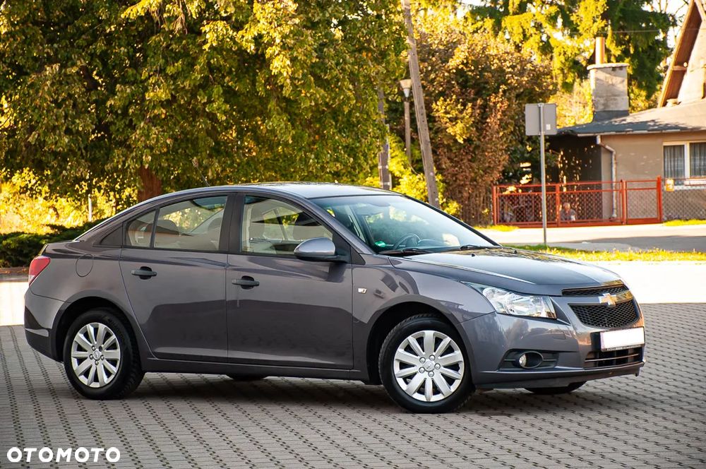 Chevrolet Cruze 1.6 - 5