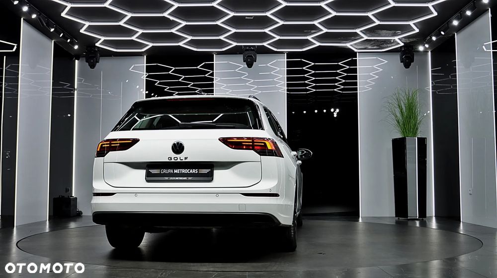 Volkswagen Golf VIII 2.0 TDI Life - 8