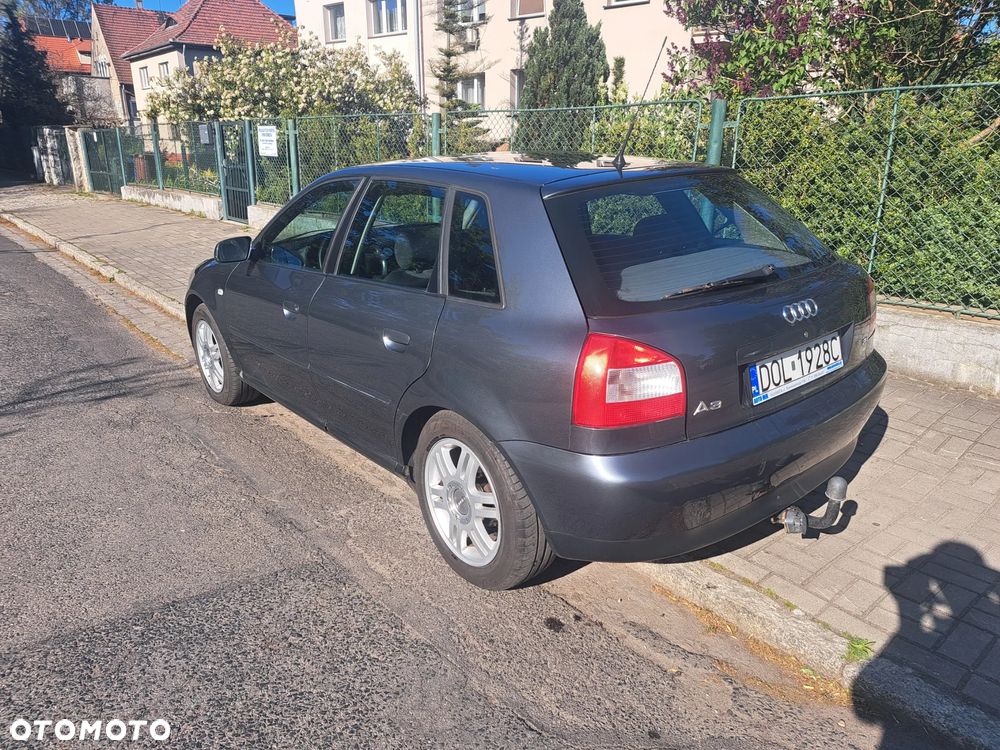 Audi A3 Sportback 1.8 Ambiente - 6