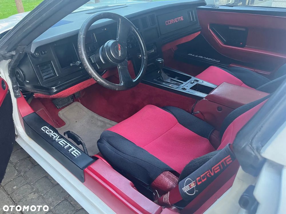 Chevrolet Corvette - 6