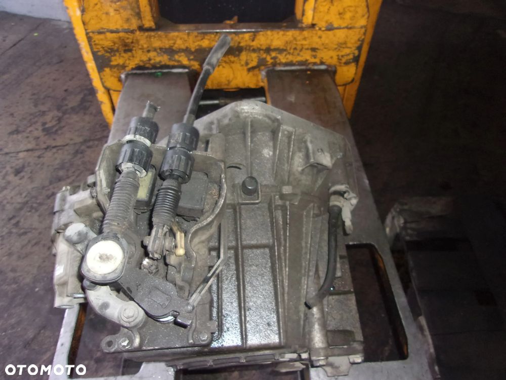 SKRZYNIA BIEGÓW MERCEDES W168 A1683602200 PÓŁAUTOMAT - 2
