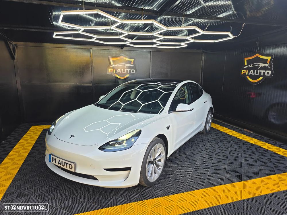 Tesla Model 3 Tração Traseira