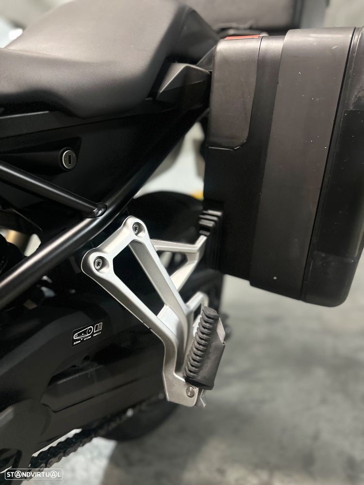 BMW F 750 GS Triple Black - 5