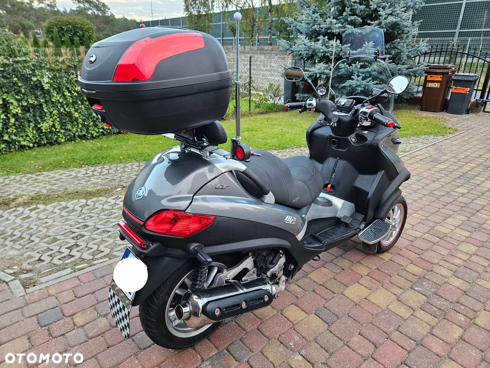 Piaggio MP-3 - 7