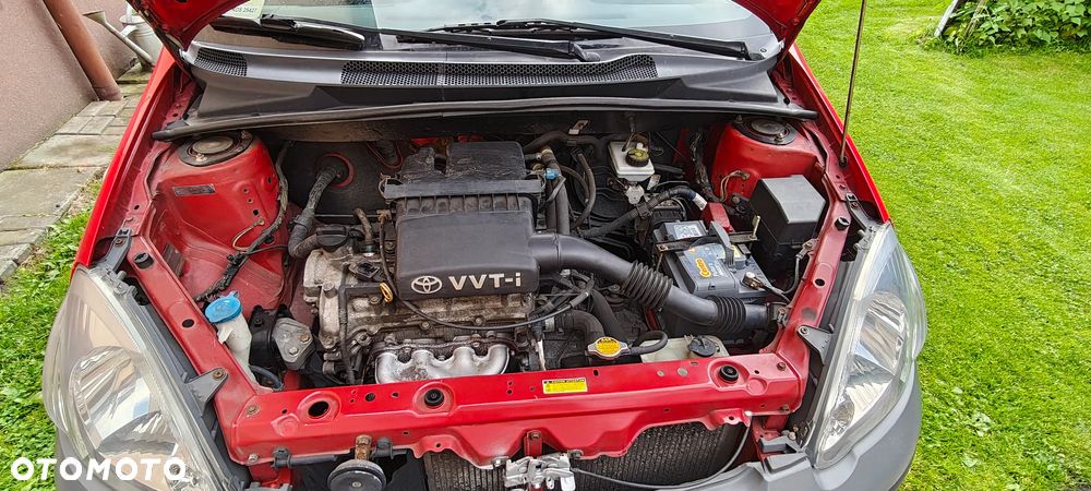 Toyota Yaris 1.0 Base - 2
