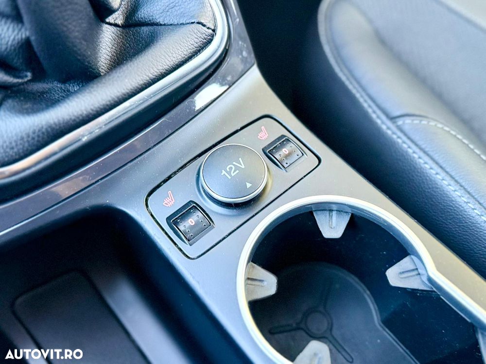 Ford Kuga 1.6 EcoBoost 2x4 Titanium - 19