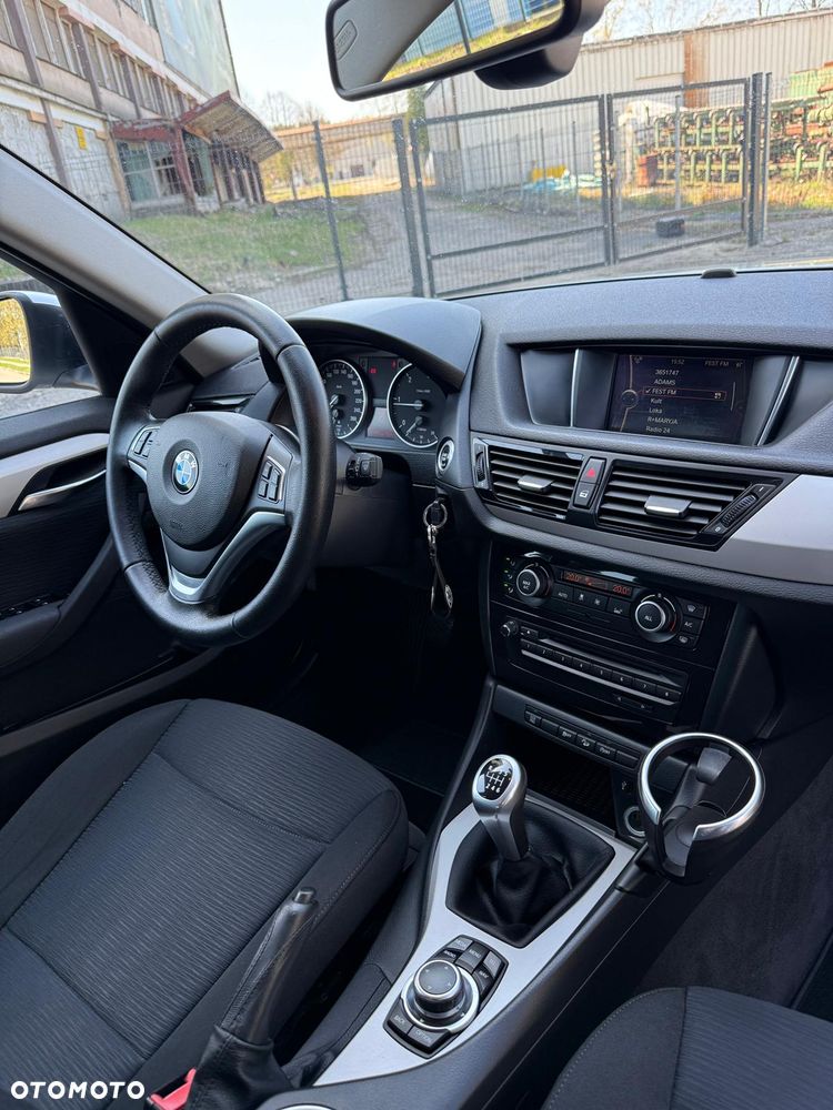 BMW X1 xDrive18d xLine - 32