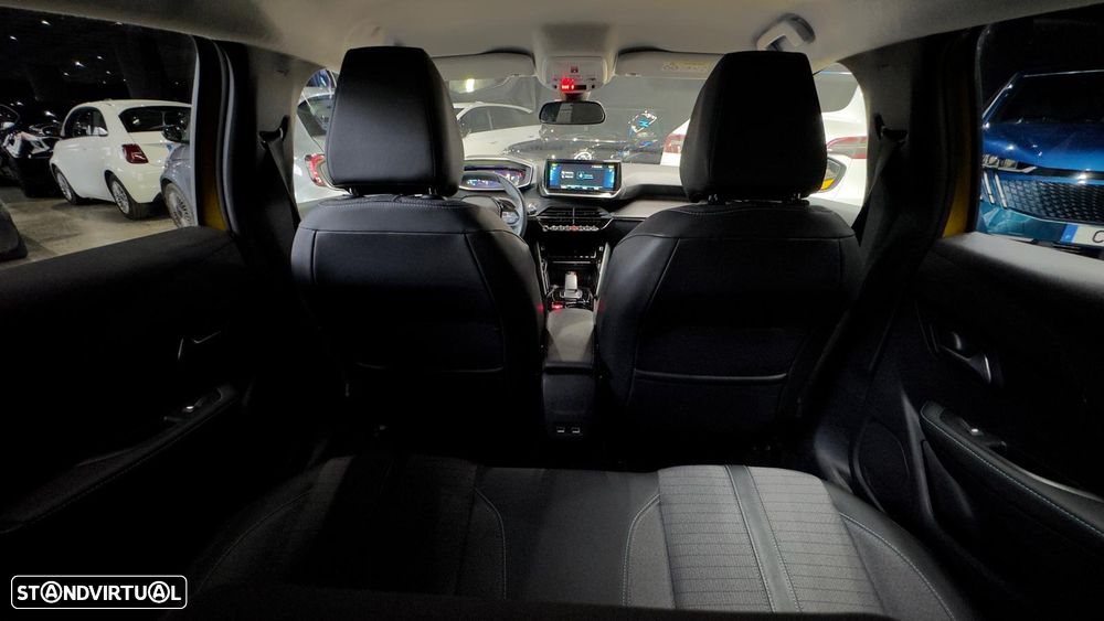 Peugeot e-208 Allure Pack - 41