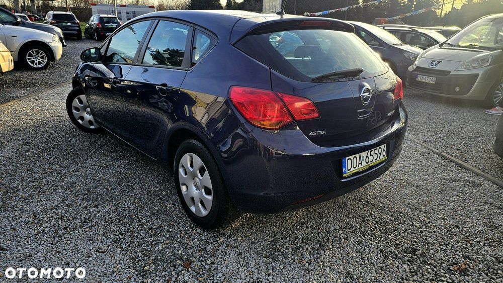 Opel Astra - 10