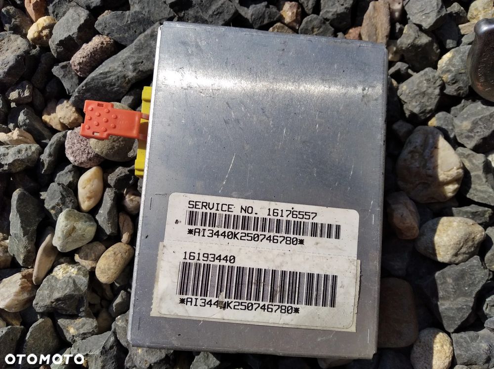 MODUL STEROWNIK KOMPUTER PODUSZEK POWIETRZNYCH AIRBAG GM 16176557 Oldsmobile Achieva Bravada Cutlass Silhouette Chevrolet GMC Module Inflator Restraint Diagnostic Energy Reserve GM 16176557 GMT400 - 1