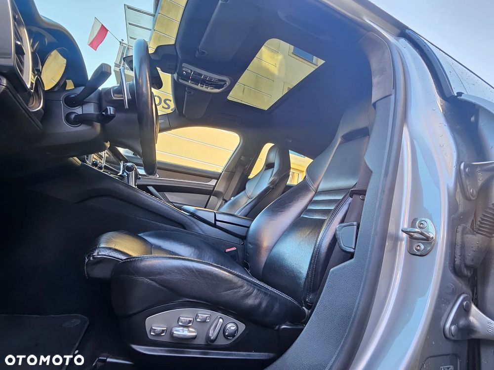 Porsche Panamera Turbo - 6