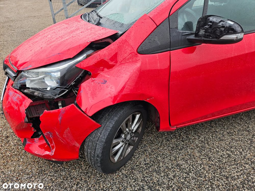 Toyota Yaris - 16