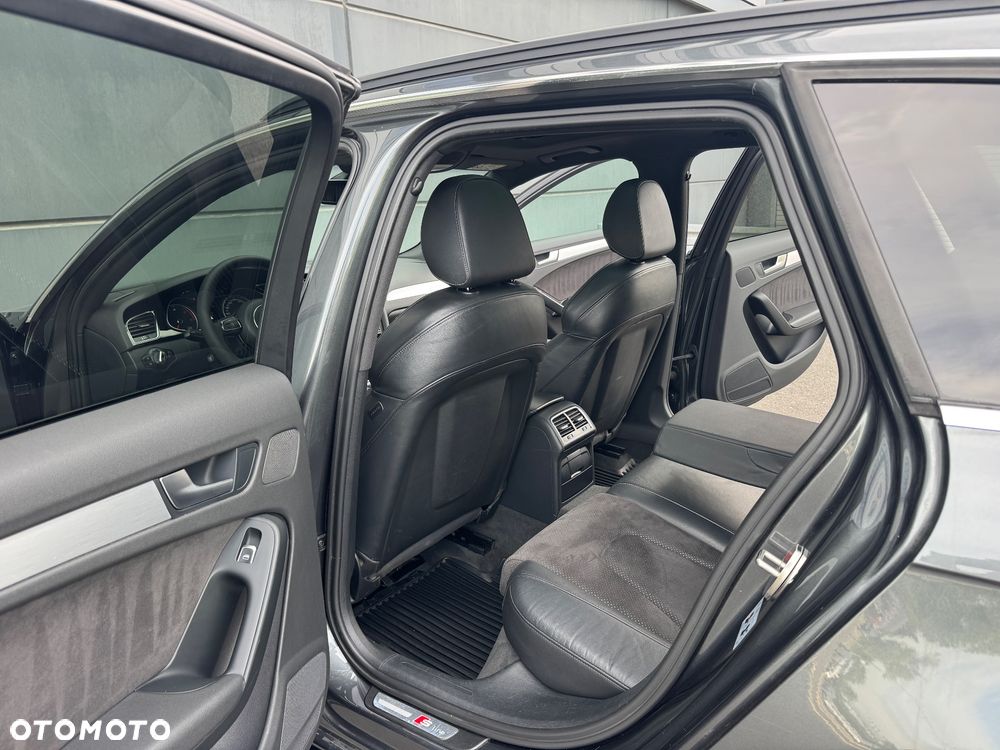 Audi A4 Avant 2.0 TDI DPF clean diesel quattro S tronic S line Sportpaket - 26