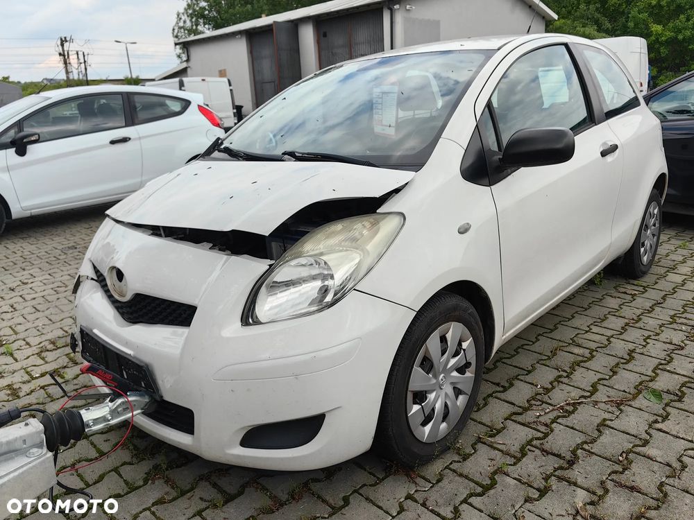 Toyota Yaris 1.0 Entry EU5 - 1