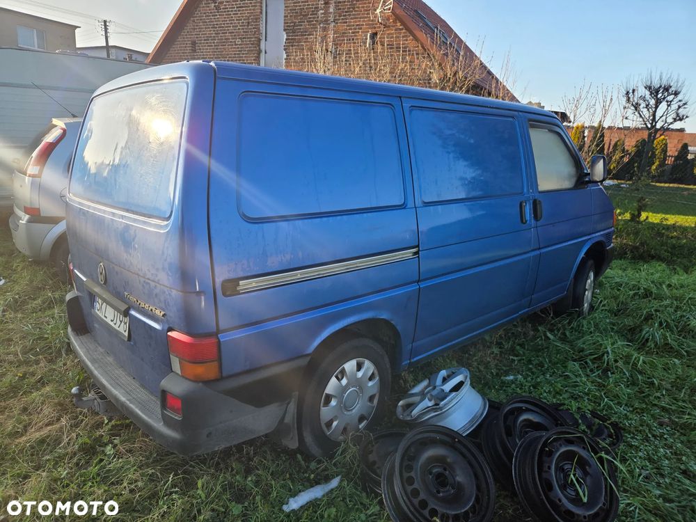Volkswagen Transporter - 2