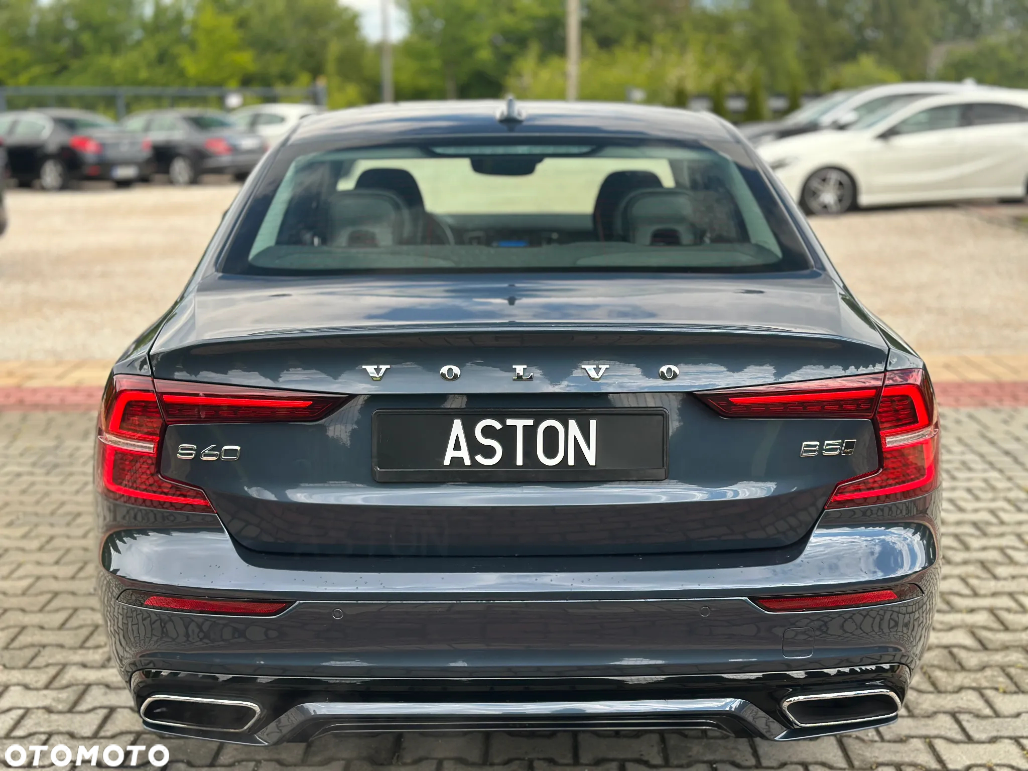 Volvo S60 B5 B AWD Plus Dark - 9