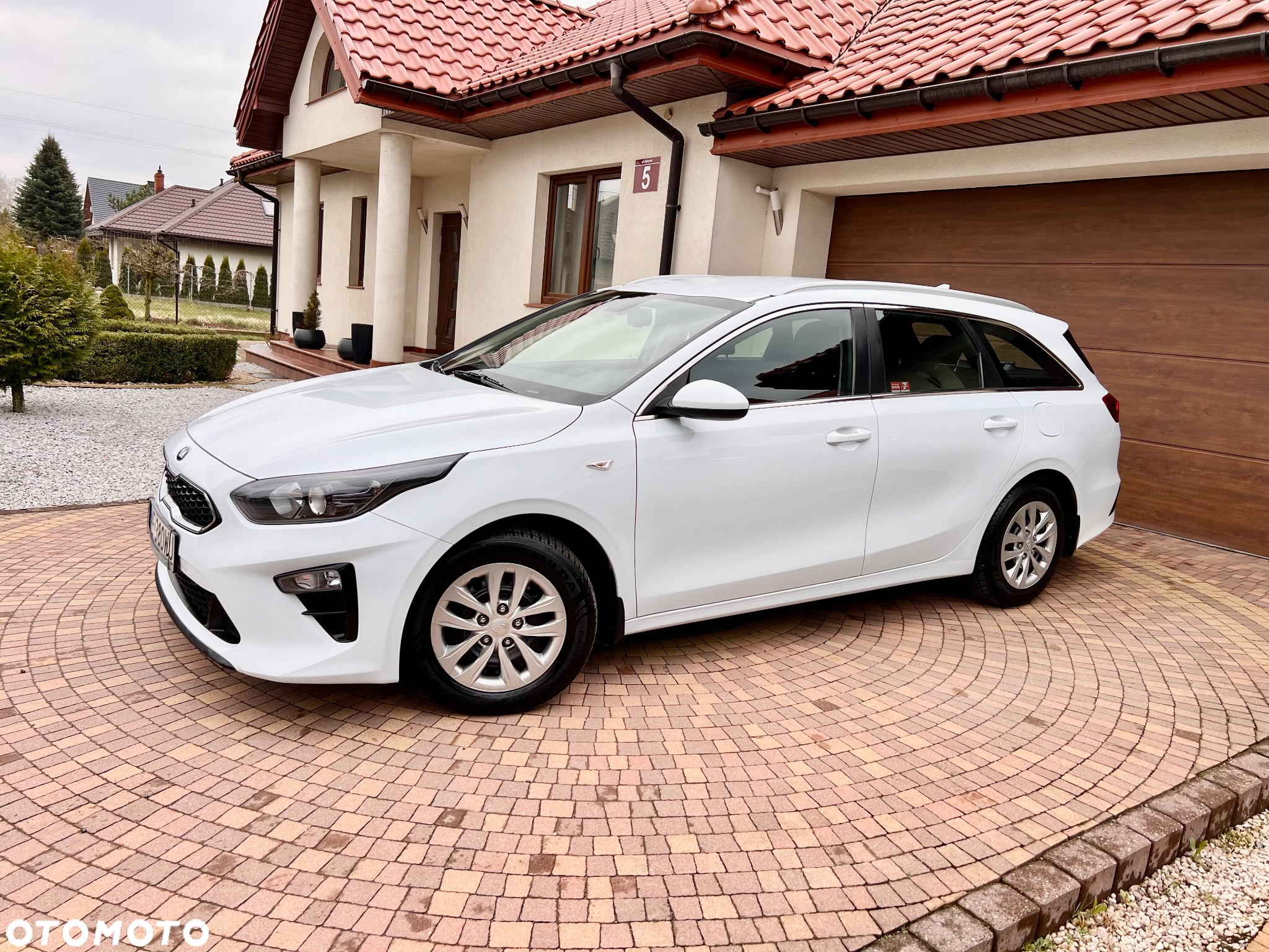 Kia Ceed 1.6 CRDi SCR M - 18