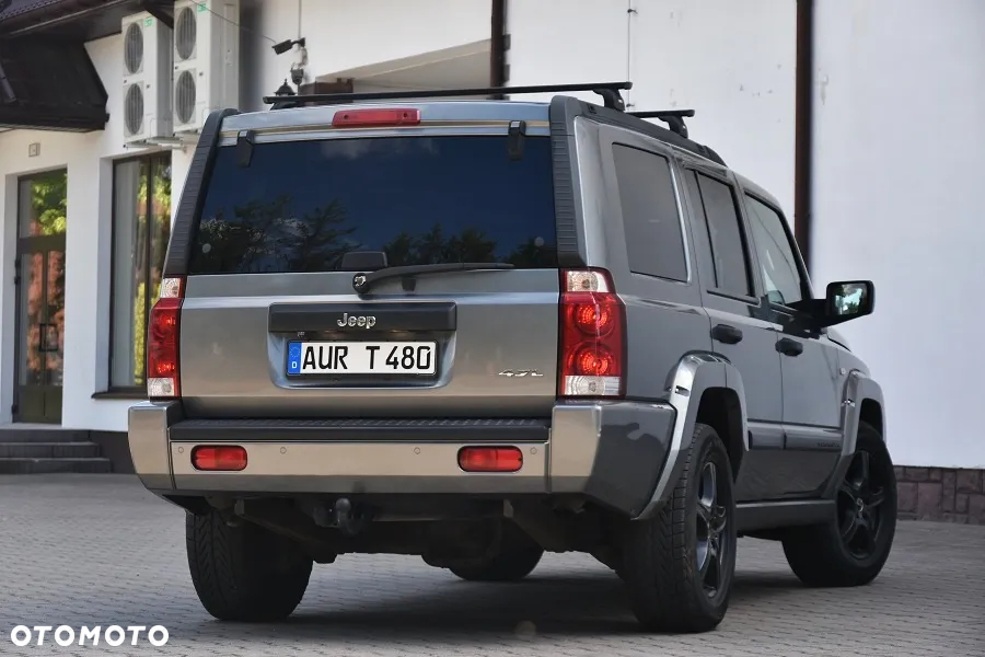 Jeep Commander 4.7 V8 - 7
