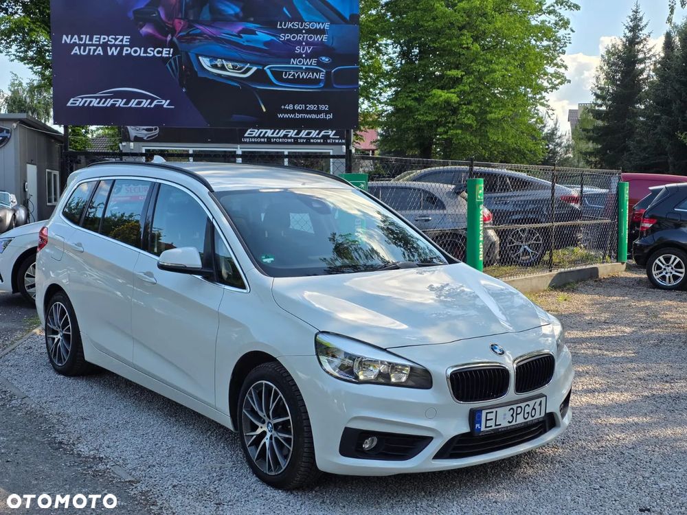 BMW Seria 2 218d - 4