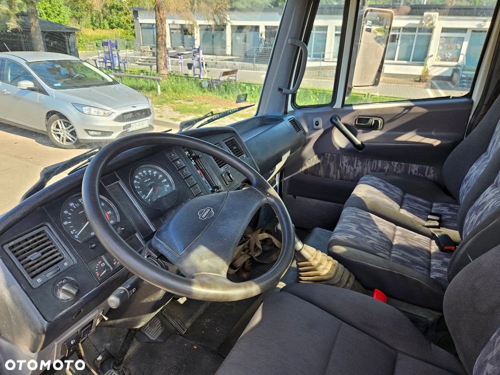 Nissan ATLEON - 8