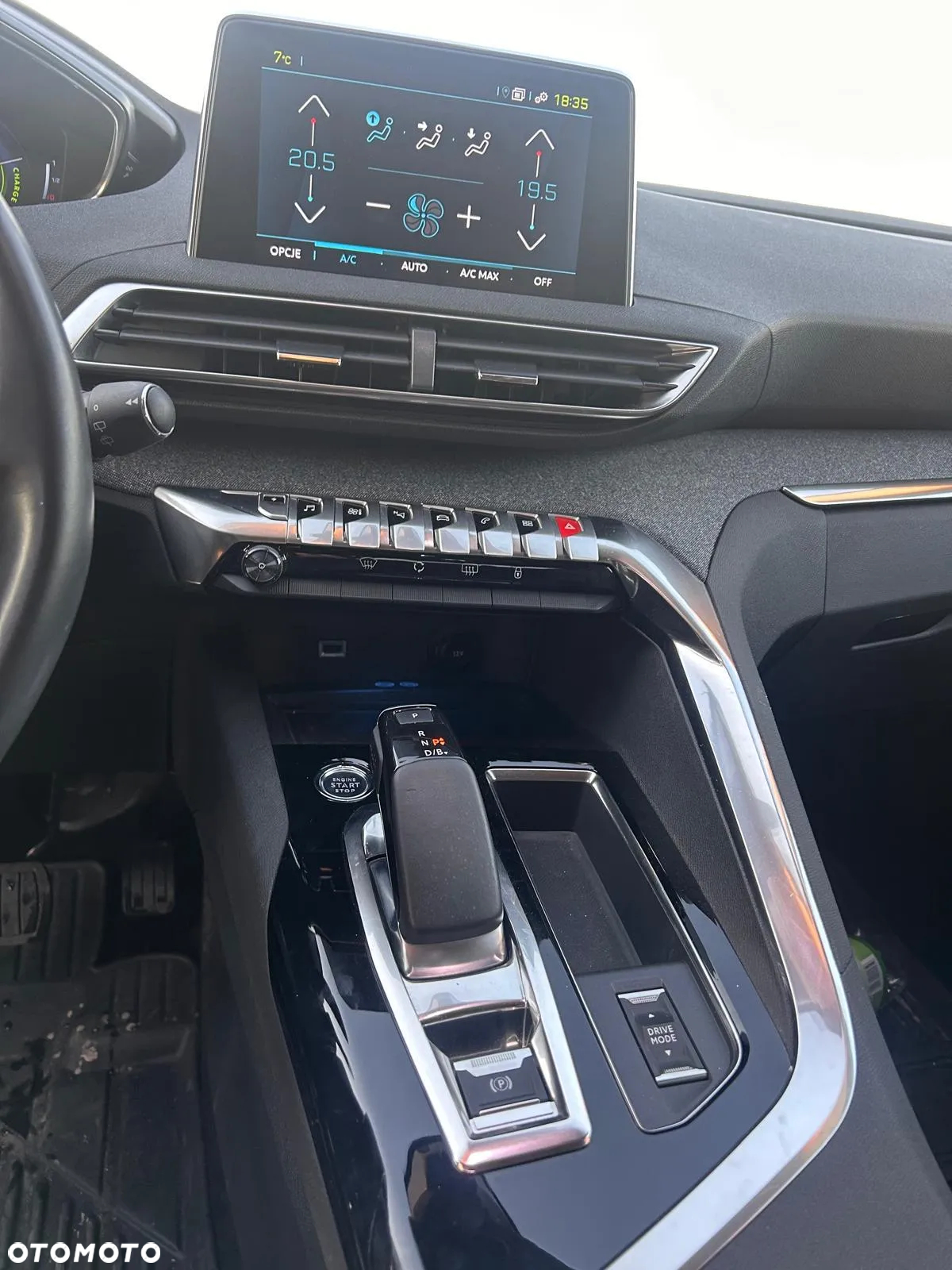 Peugeot 3008 Plug-In Hybrid 225 e-EAT8 Allure Pack - 11