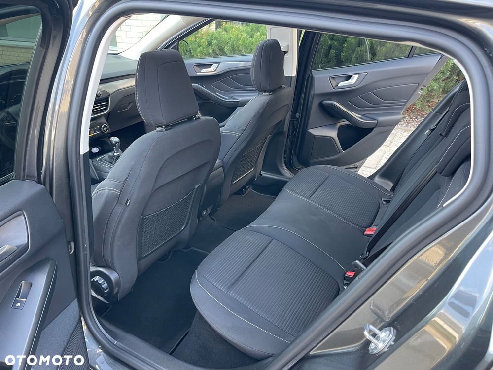 Ford Focus - 23