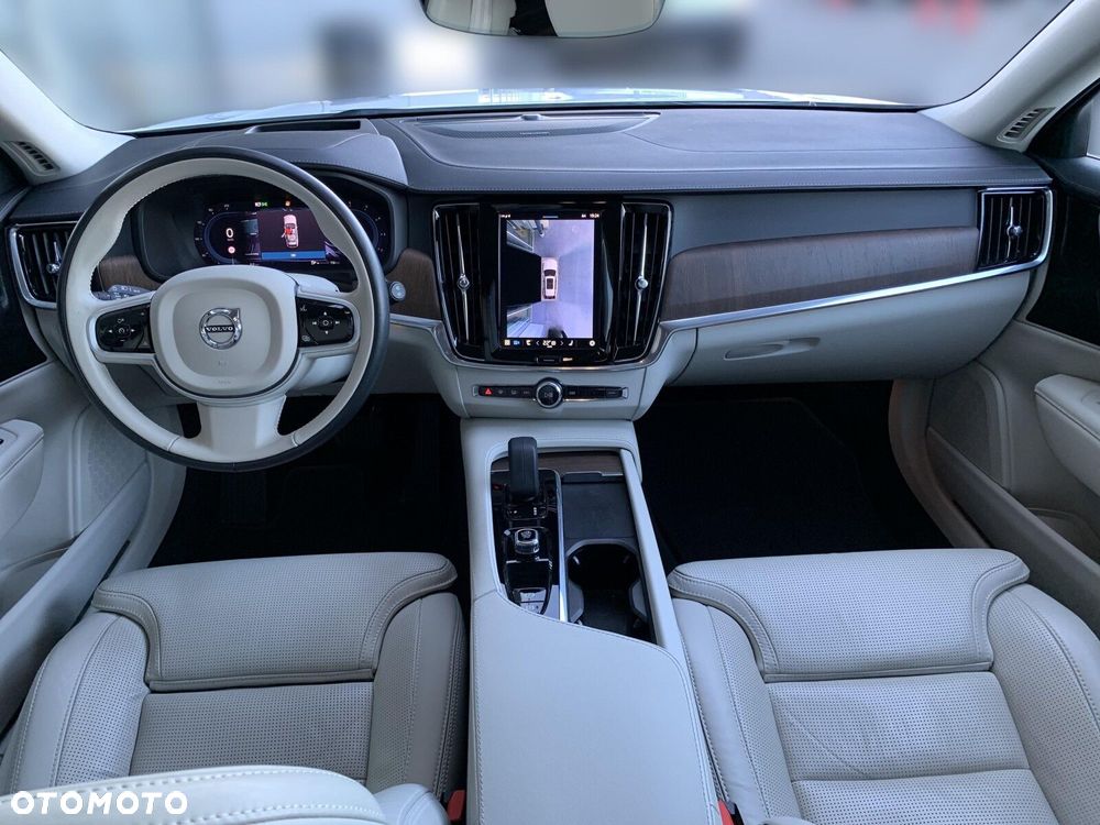 Volvo V90 Cross Country - 16