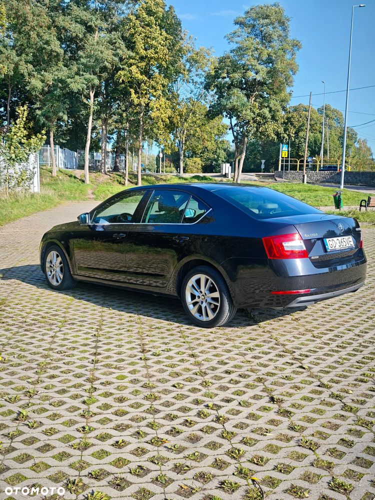 Skoda Octavia 2.0 TDI Elegance DSG - 8