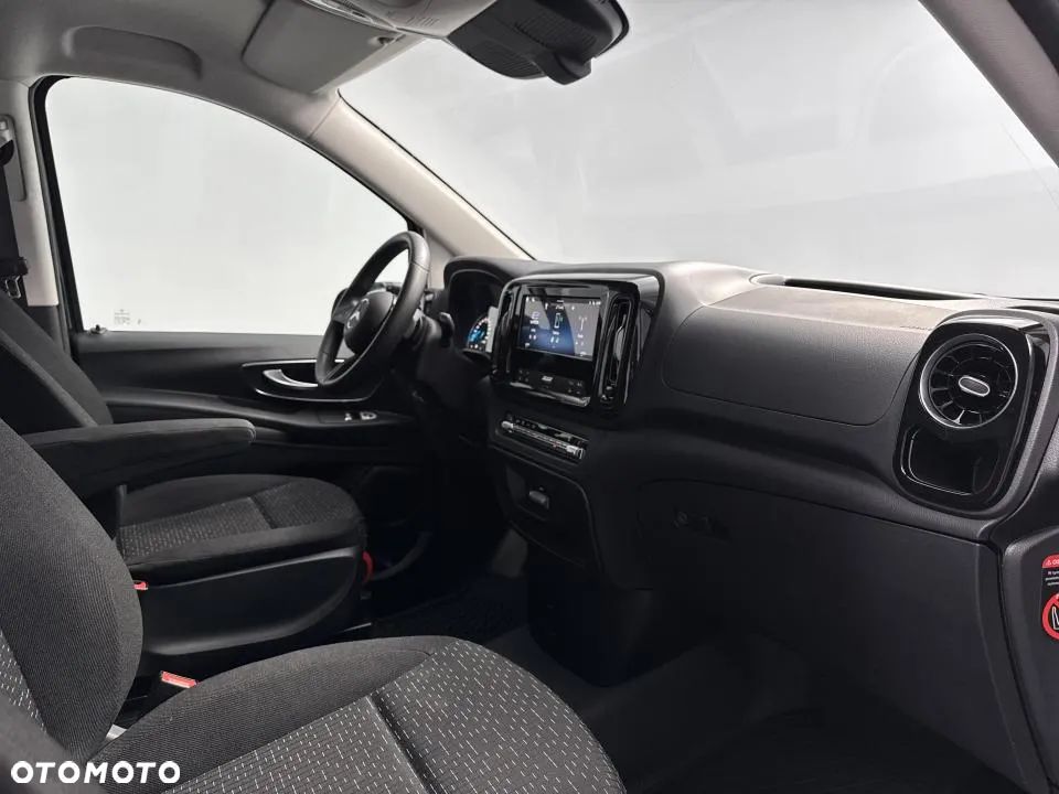 Mercedes-Benz eVito - 23