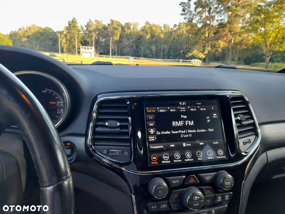 Jeep Grand Cherokee - 3