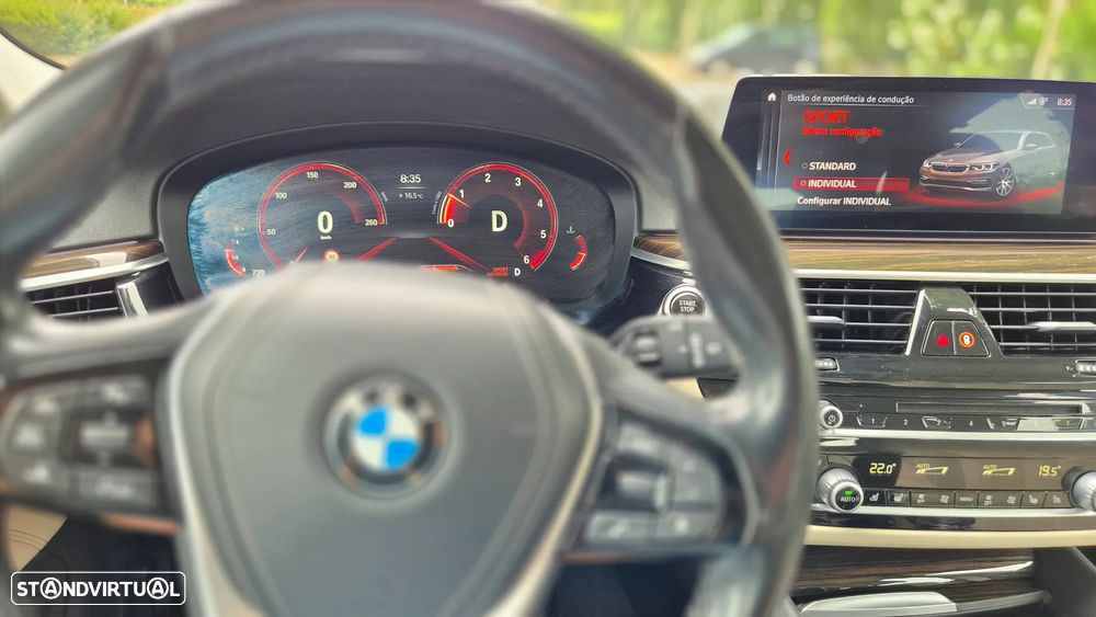 BMW 520 d xDrive Line Luxury Auto — fotografia 5
