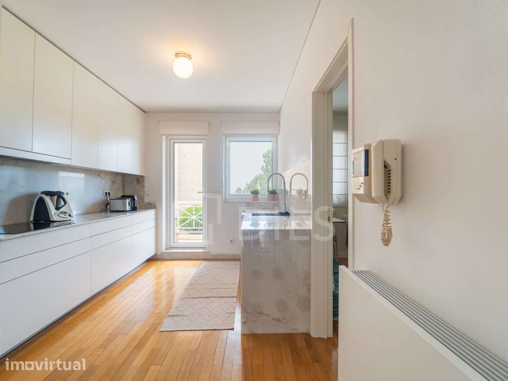 Apartamento T4+1 com Vista Mar e Terraço nos Pinhais da Foz - Grande imagem: 3/45