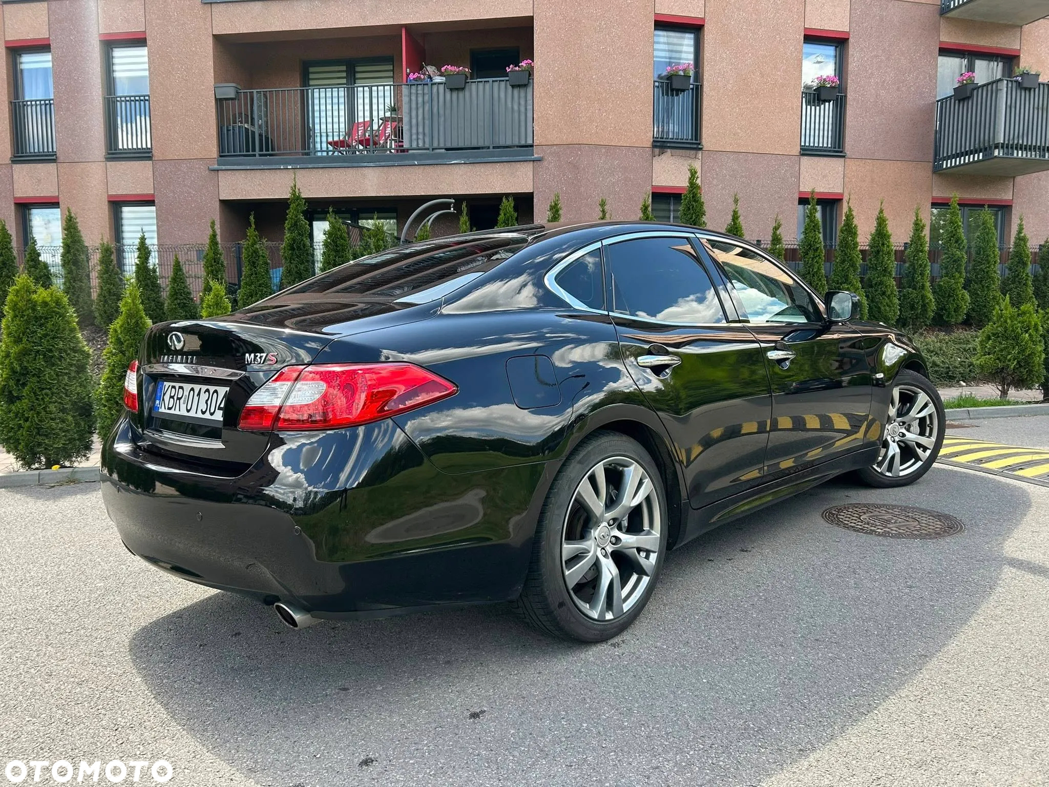 Infiniti M M37 - 4