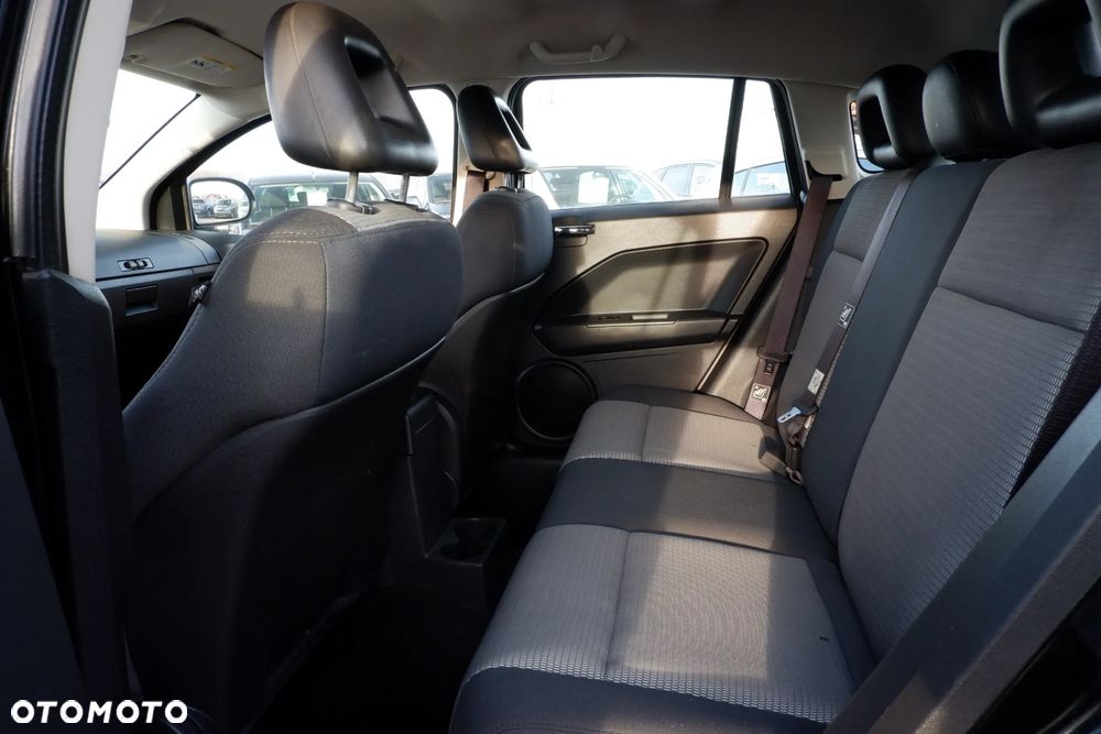 Dodge Caliber 2.0 CRD SXT - 29