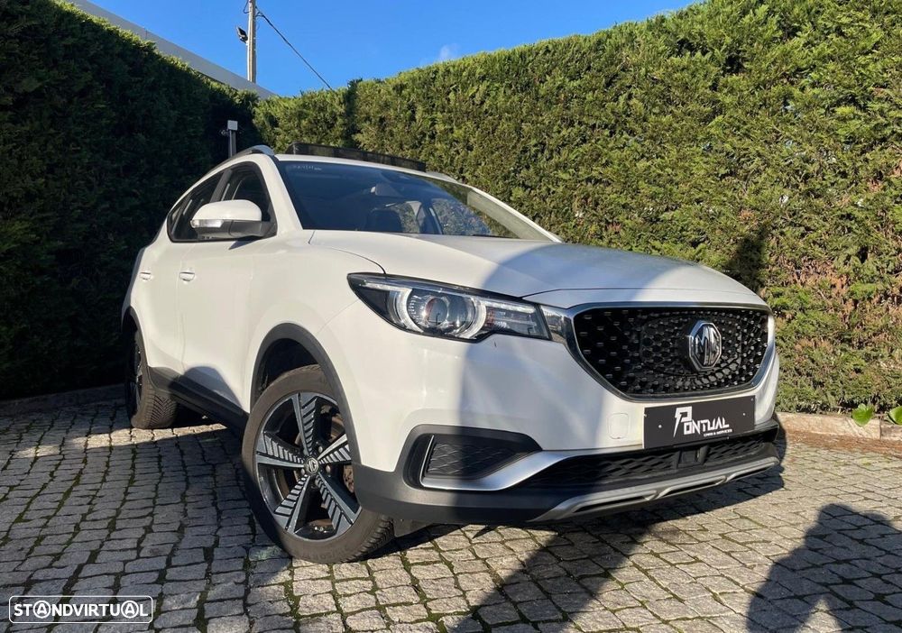 MG ZS EV 44.5 kWh Luxury - 10