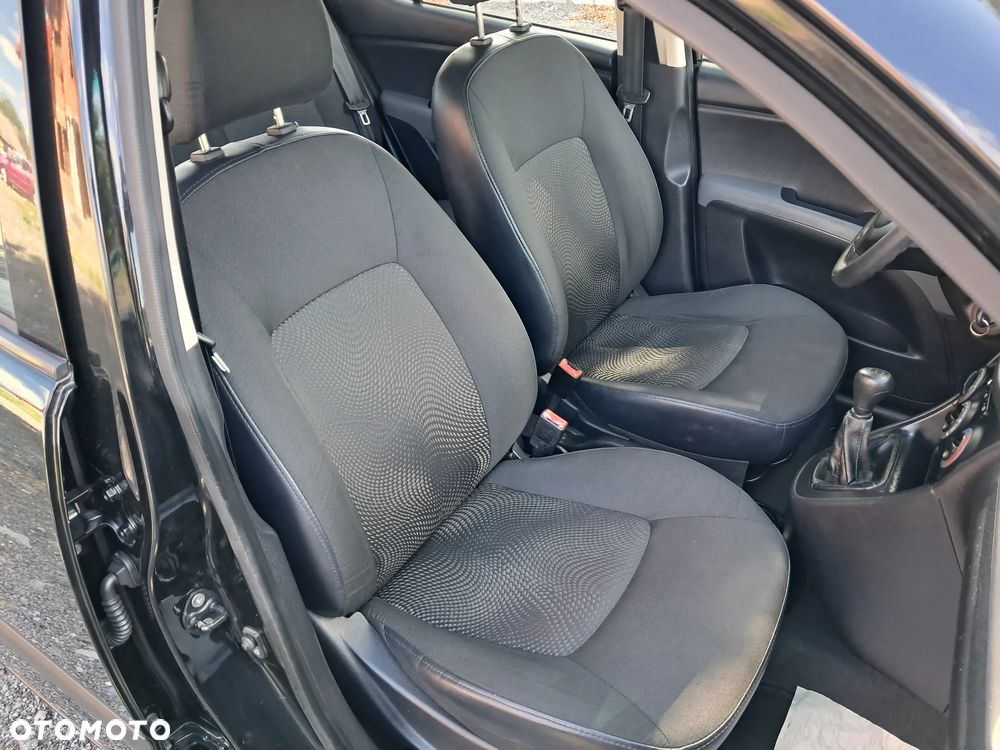 Hyundai i10 1.1 Comfort - 16
