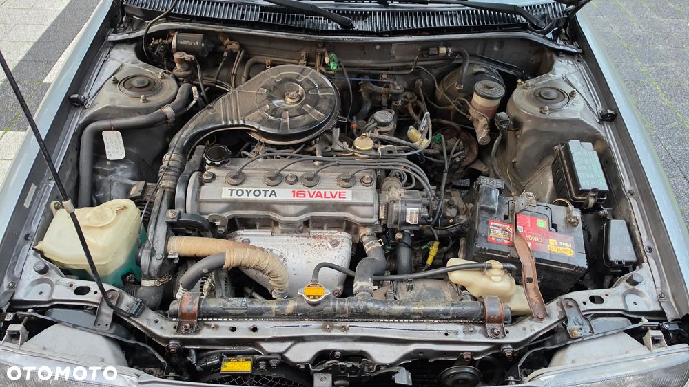 Toyota Corolla 1.6 GL - 18