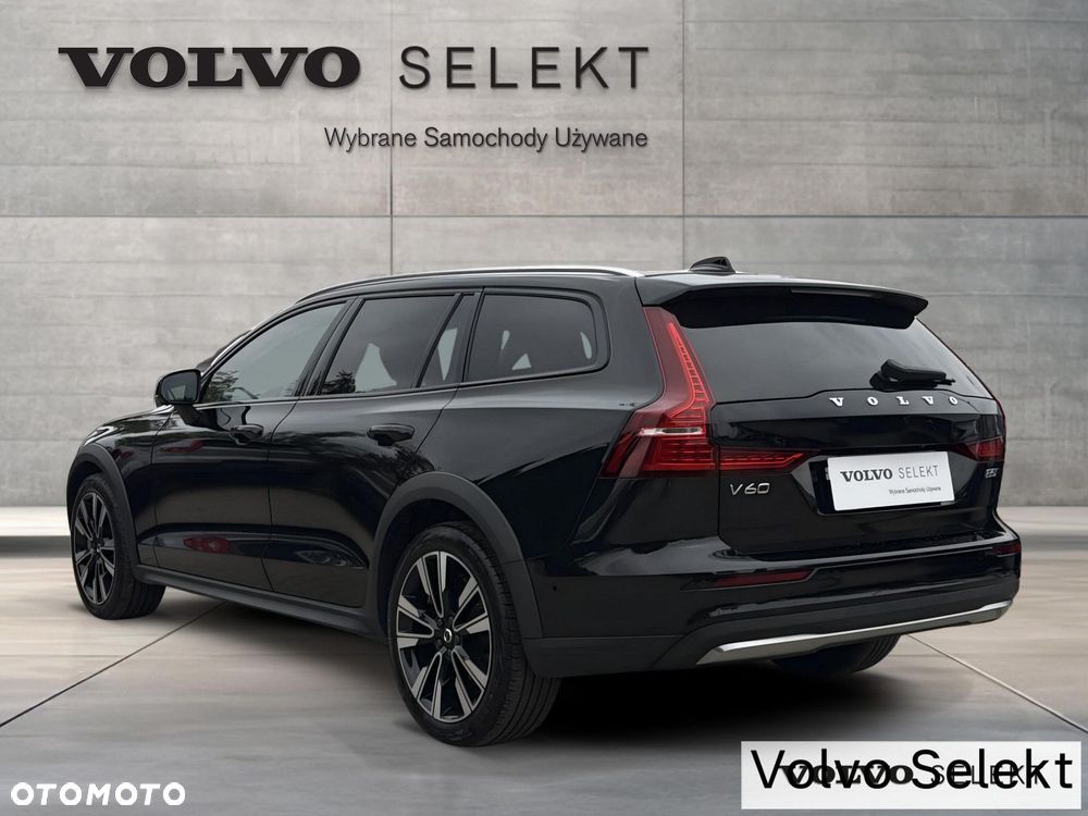 Volvo V60 Cross Country - 5