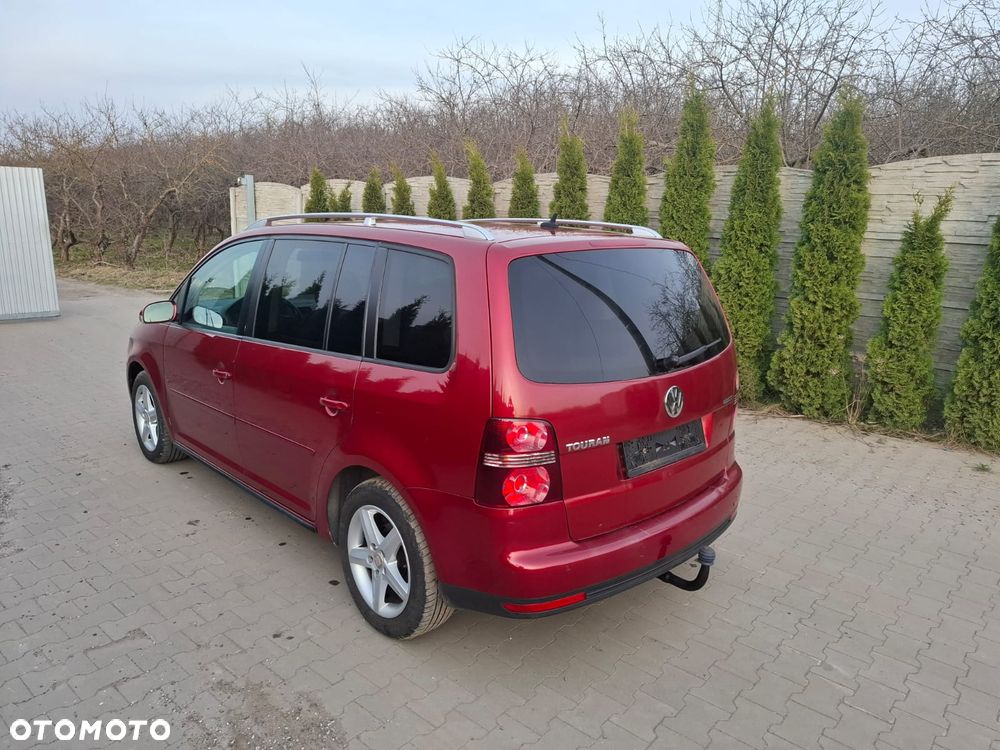 Volkswagen Touran 1.9 TDI DPF BlueMot Trendline - 4