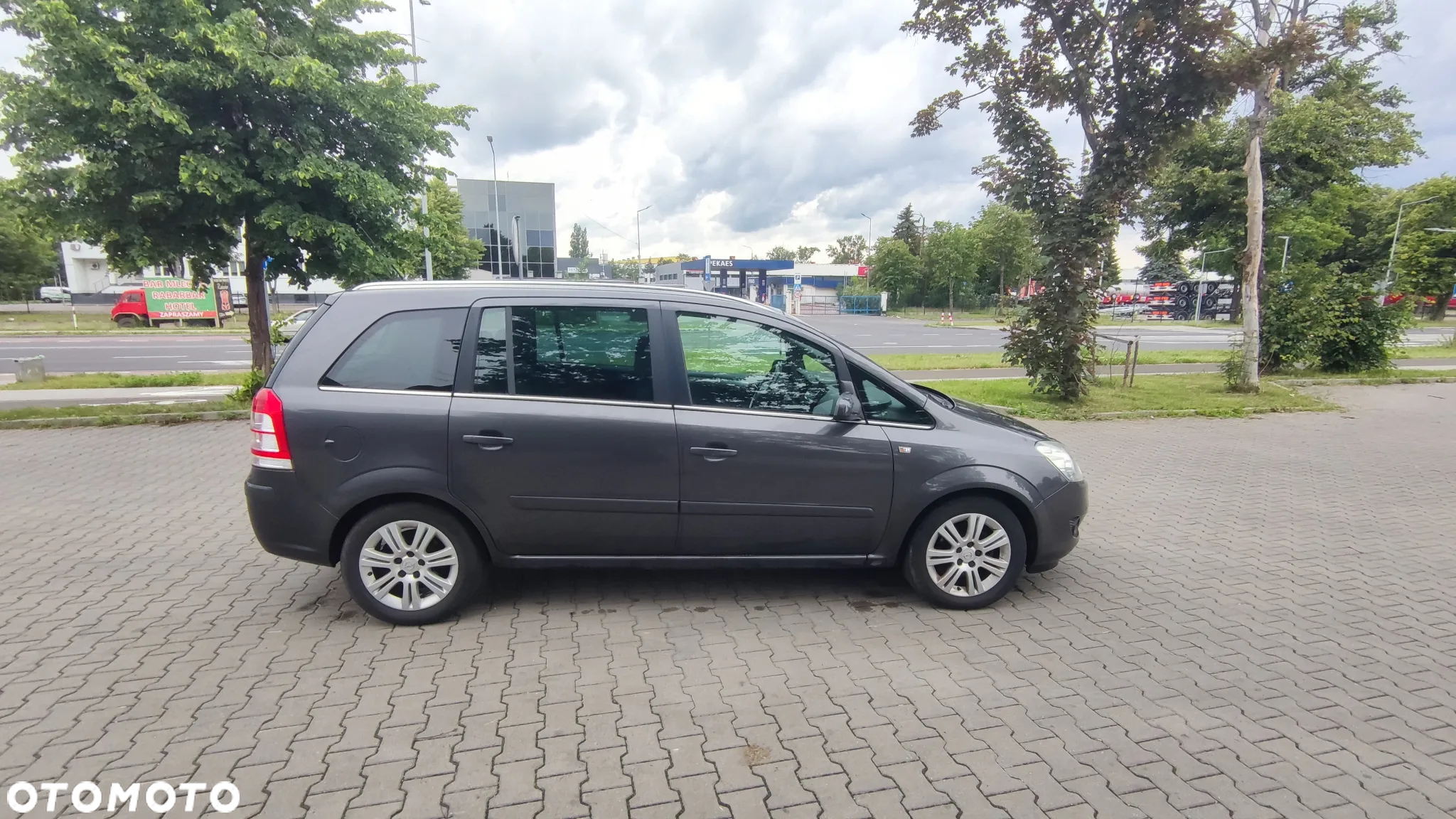 Opel Zafira 1.8 Cosmo - 4