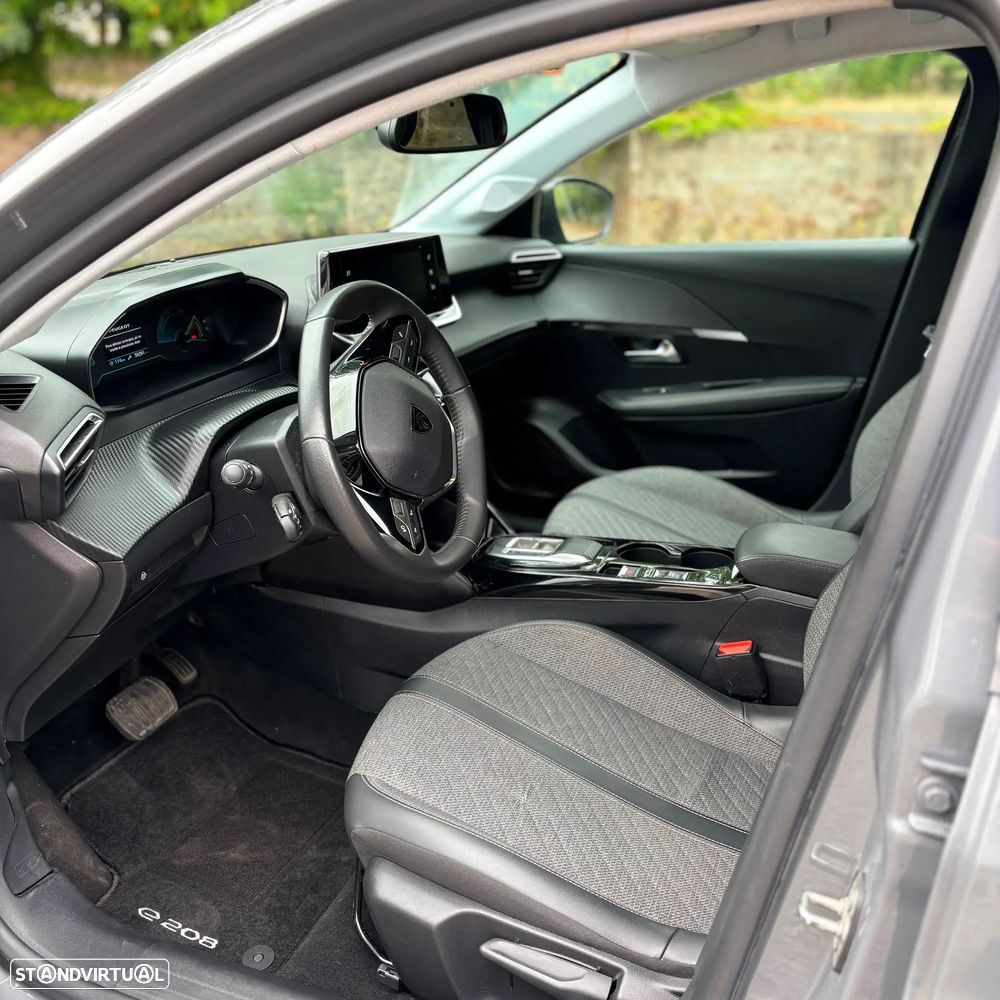 Peugeot e-208 Style - 14