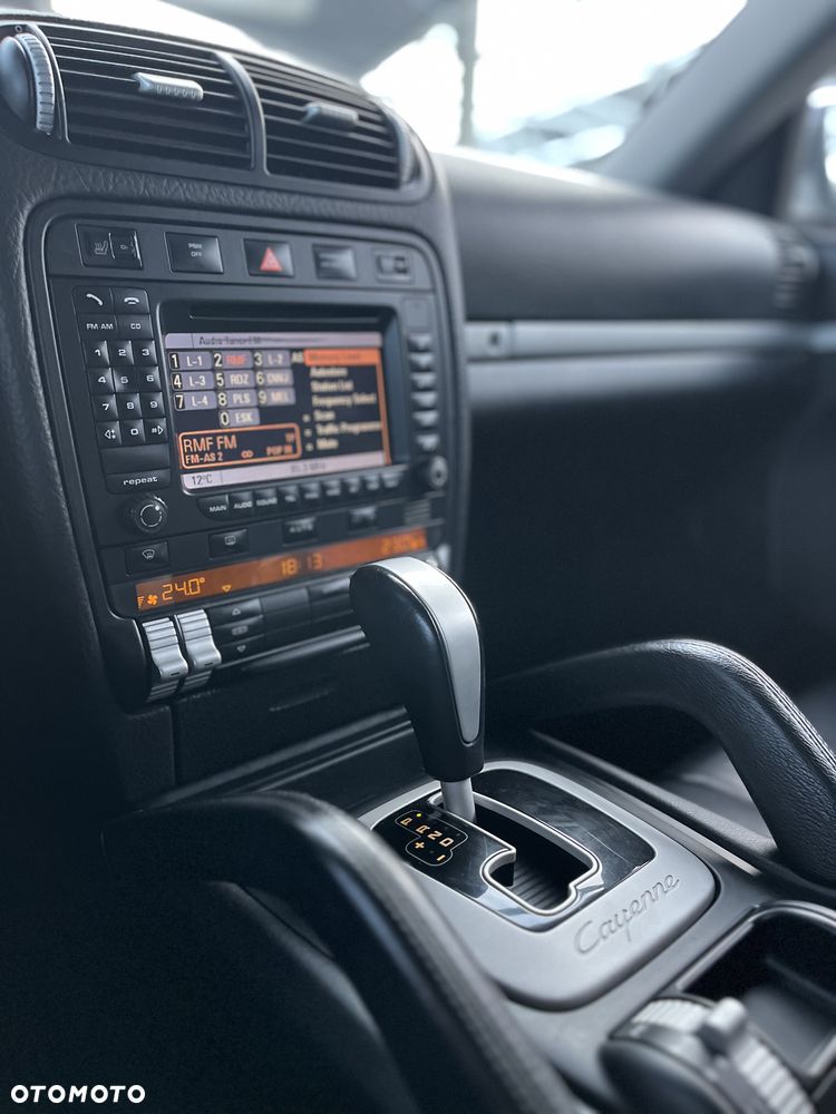 Porsche Cayenne - 31