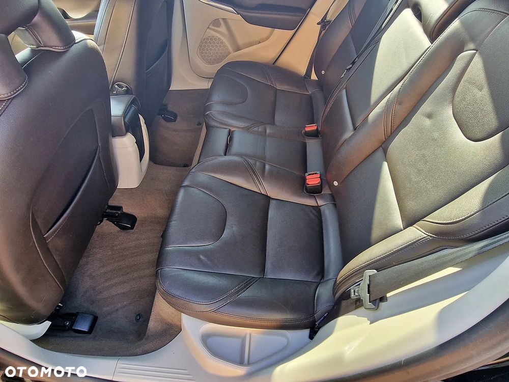 Volvo V40 D2 - 8