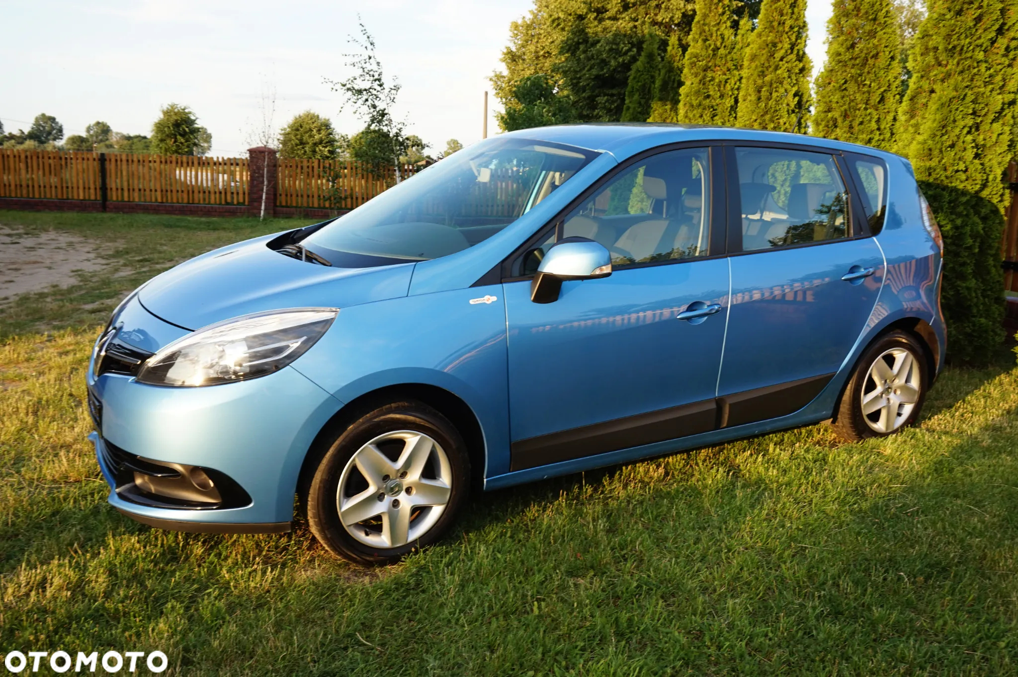 Renault Scenic 1.6 16V 110 TomTom Edition - 4