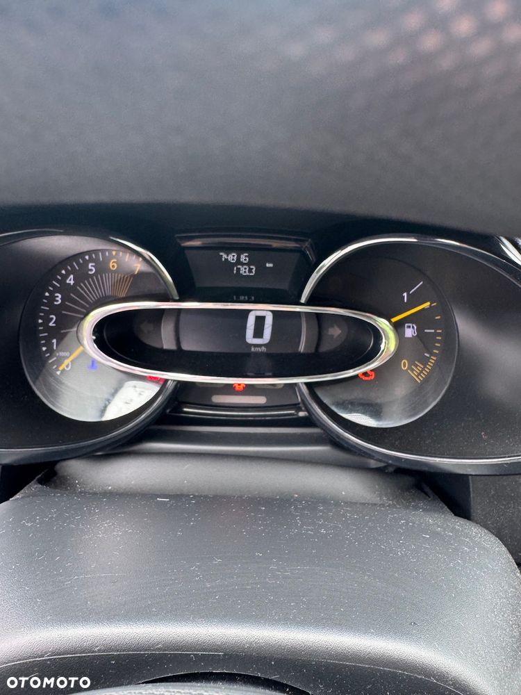 Renault Clio 1.2 16V Life - 6