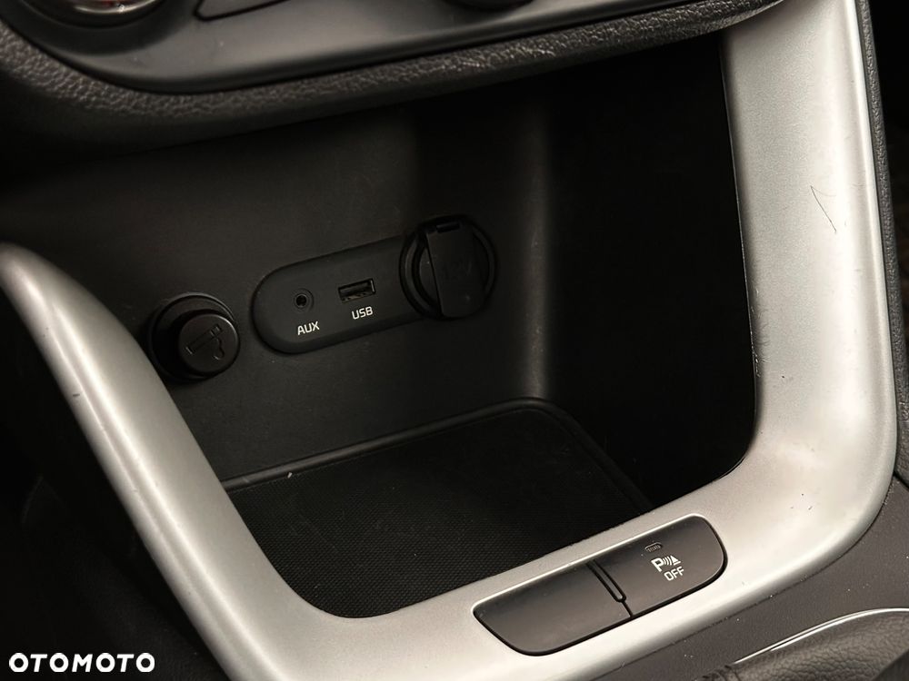 Kia Ceed 1.4 CVVT Dream Team Edition - 21