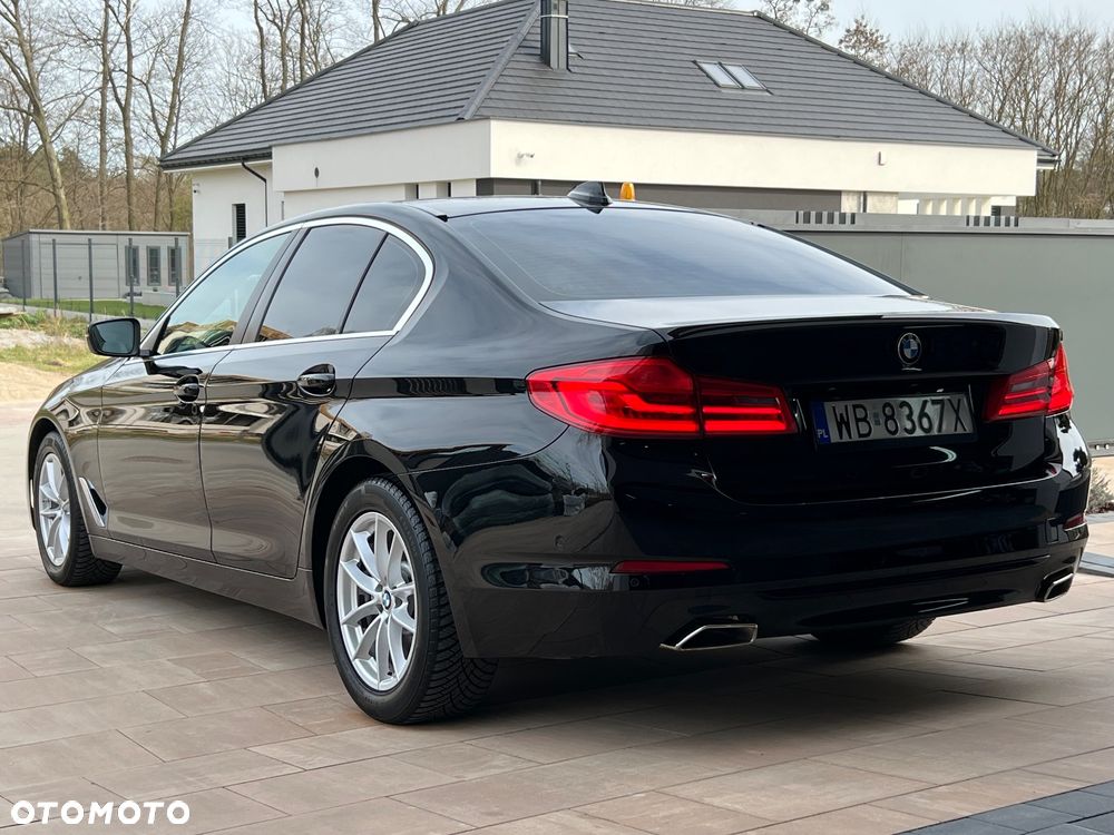 BMW Seria 5 520d xDrive Luxury Line sport - 11