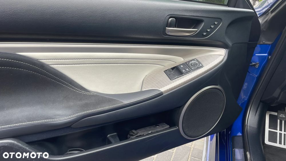 Lexus RC F Carbon - 21