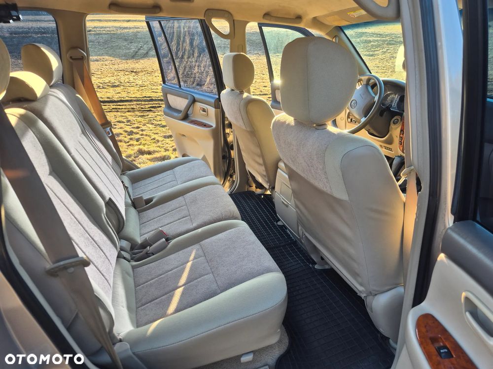 Toyota Land Cruiser - 15