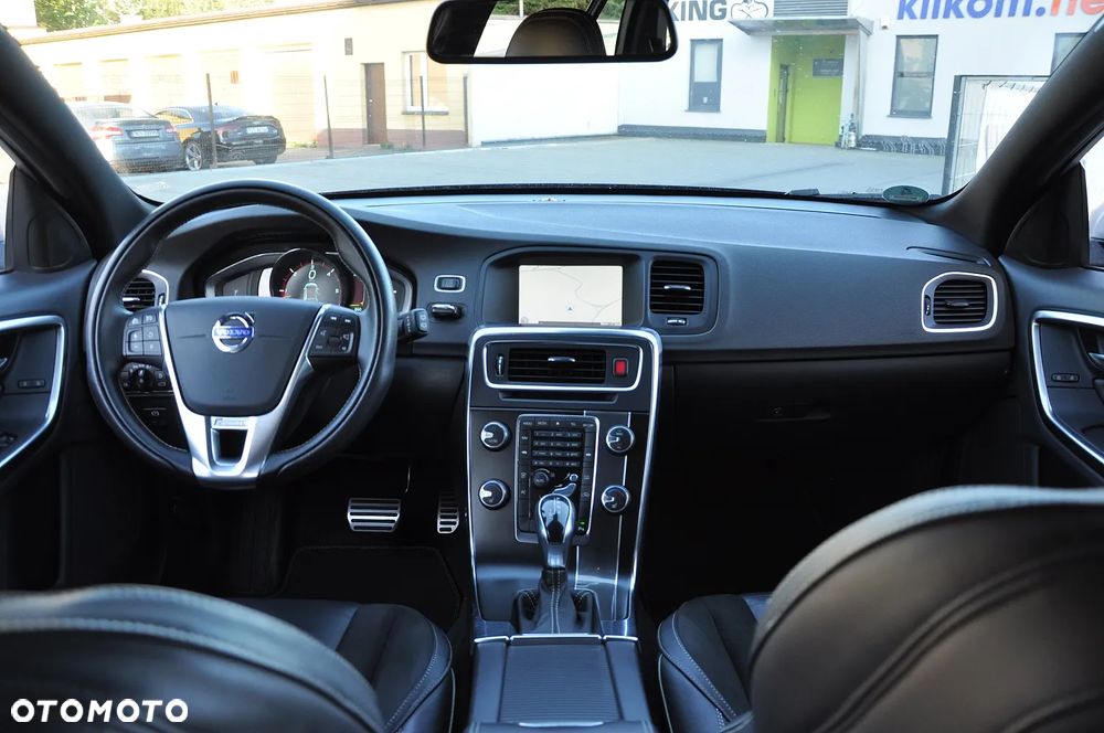 Volvo V60 D4 Geartronic RDesign - 20